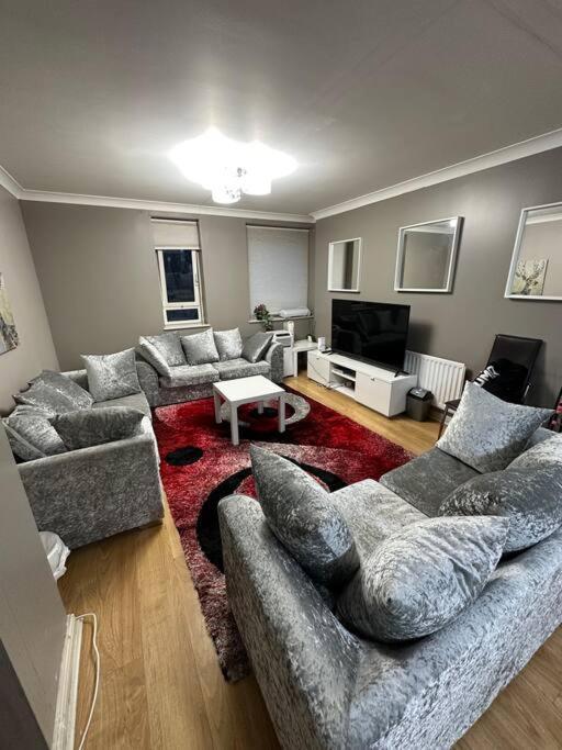 A 2 Standard Bedrooms Flat London Exterior foto