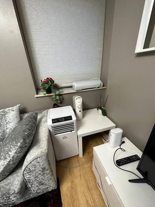 A 2 Standard Bedrooms Flat London Exterior foto